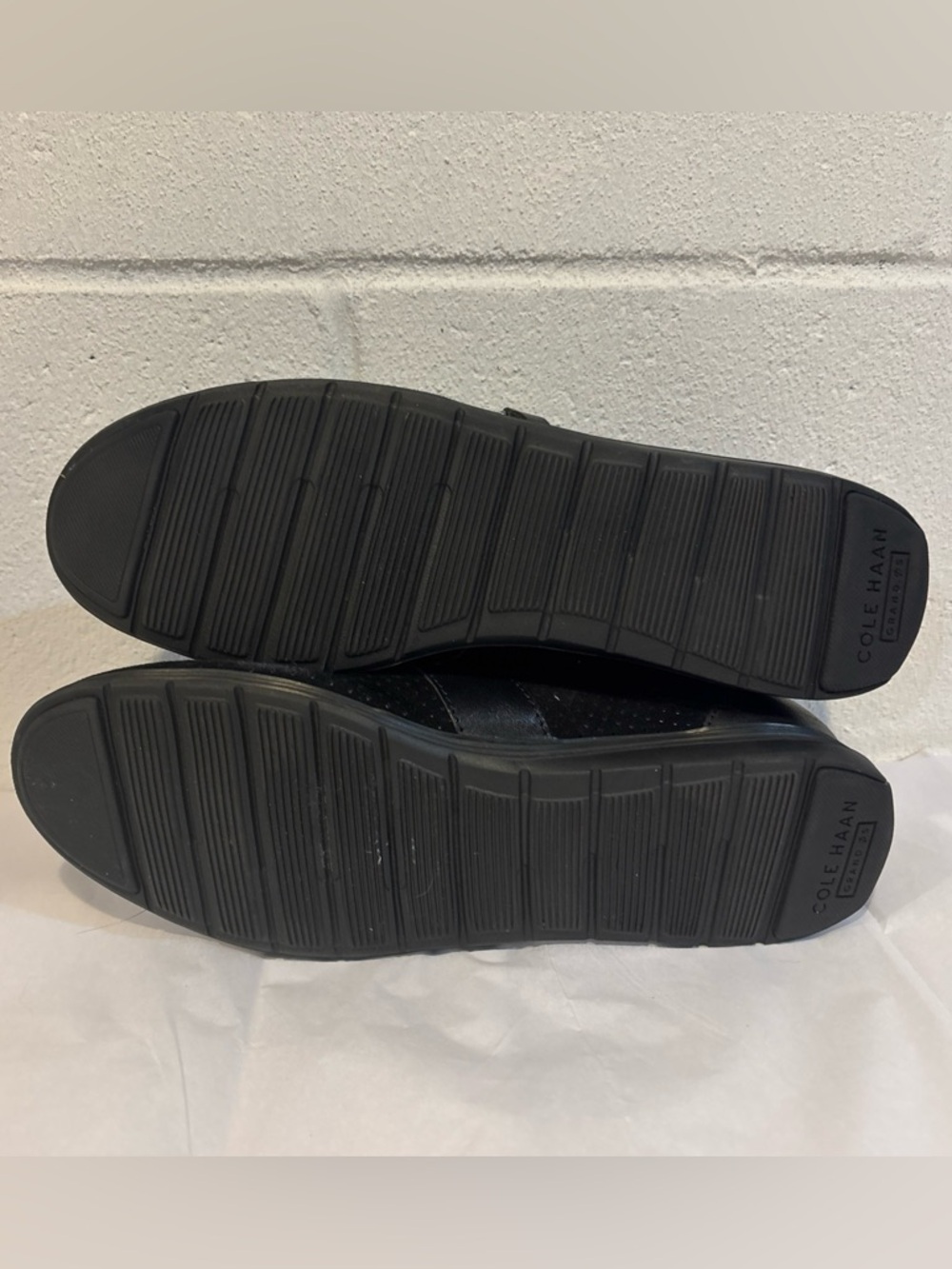 Cole Haan Grand OS black suede leather sneaker shoe size 7.5B - Picture 10 of 12